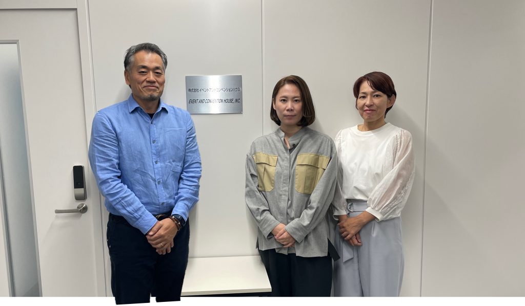 1,500名の待機列を15分で解消!! 約70,000名の来場者を捌く受付システムを1カ月でリプレイス